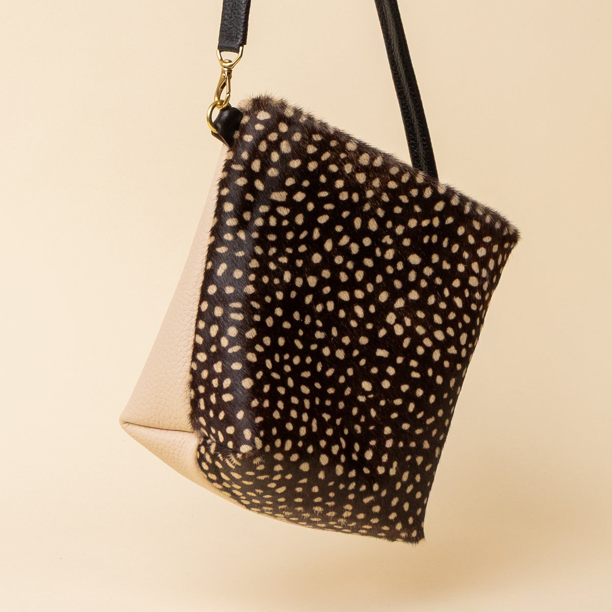 Brown Speckle/Ivory Pebble Grain Party Animal Bucket