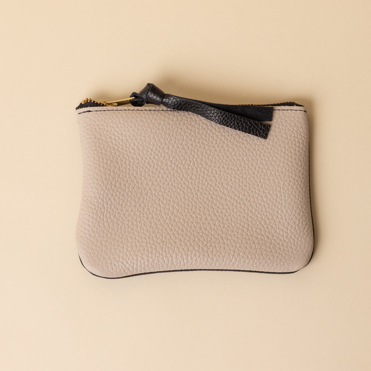 Black/Soft White Essential Pouch