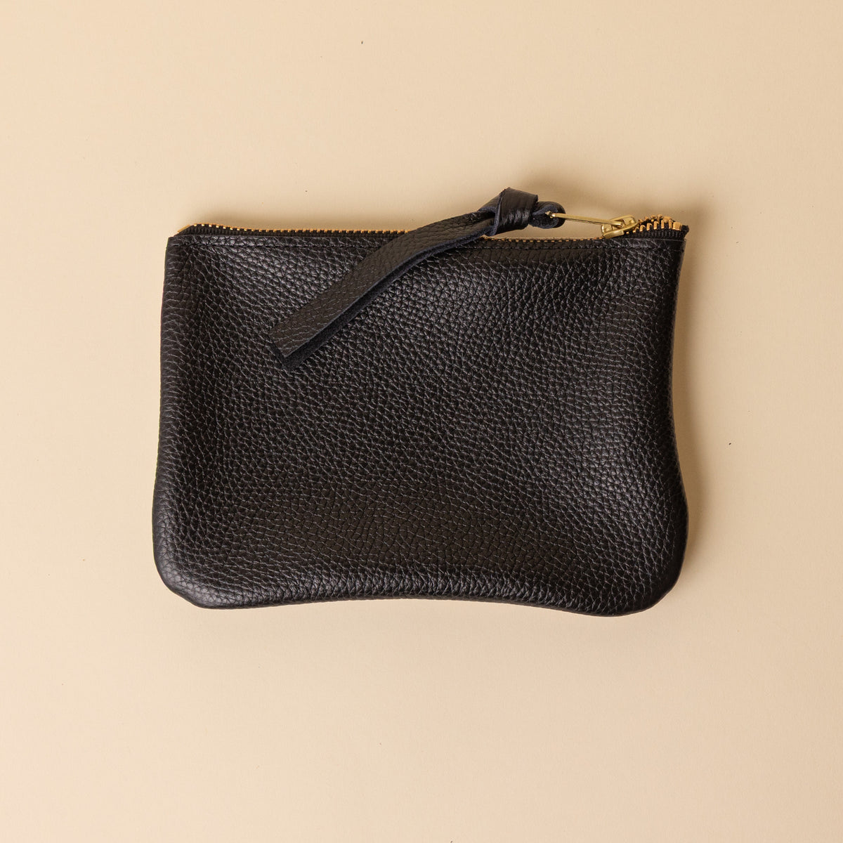 Black/Soft White Essential Pouch