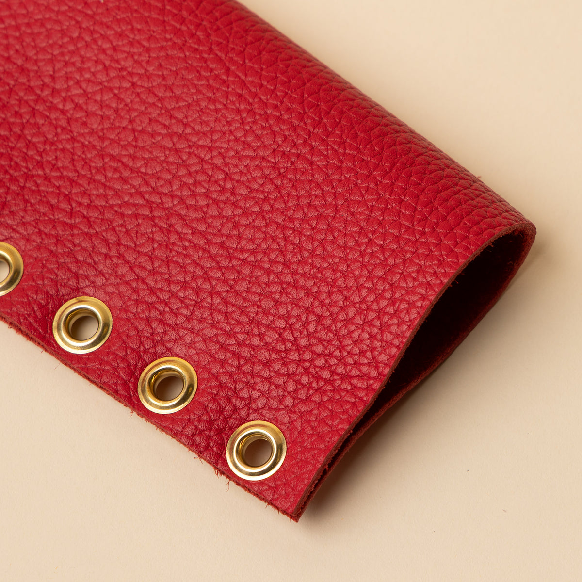 RED/GOLD SLEEVE