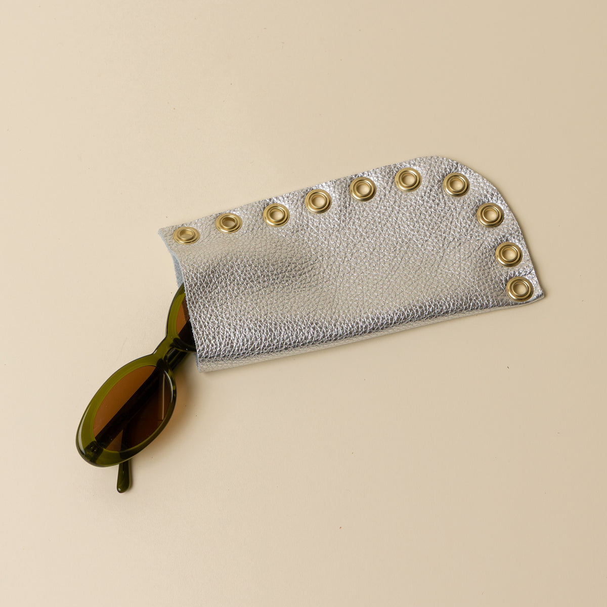 METALLIC SILVER/GOLD SLEEVE
