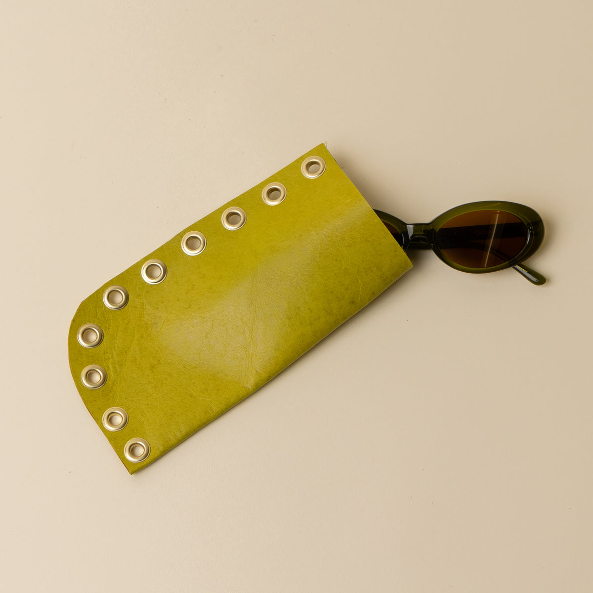 Chartreuse/Gold Sleeve