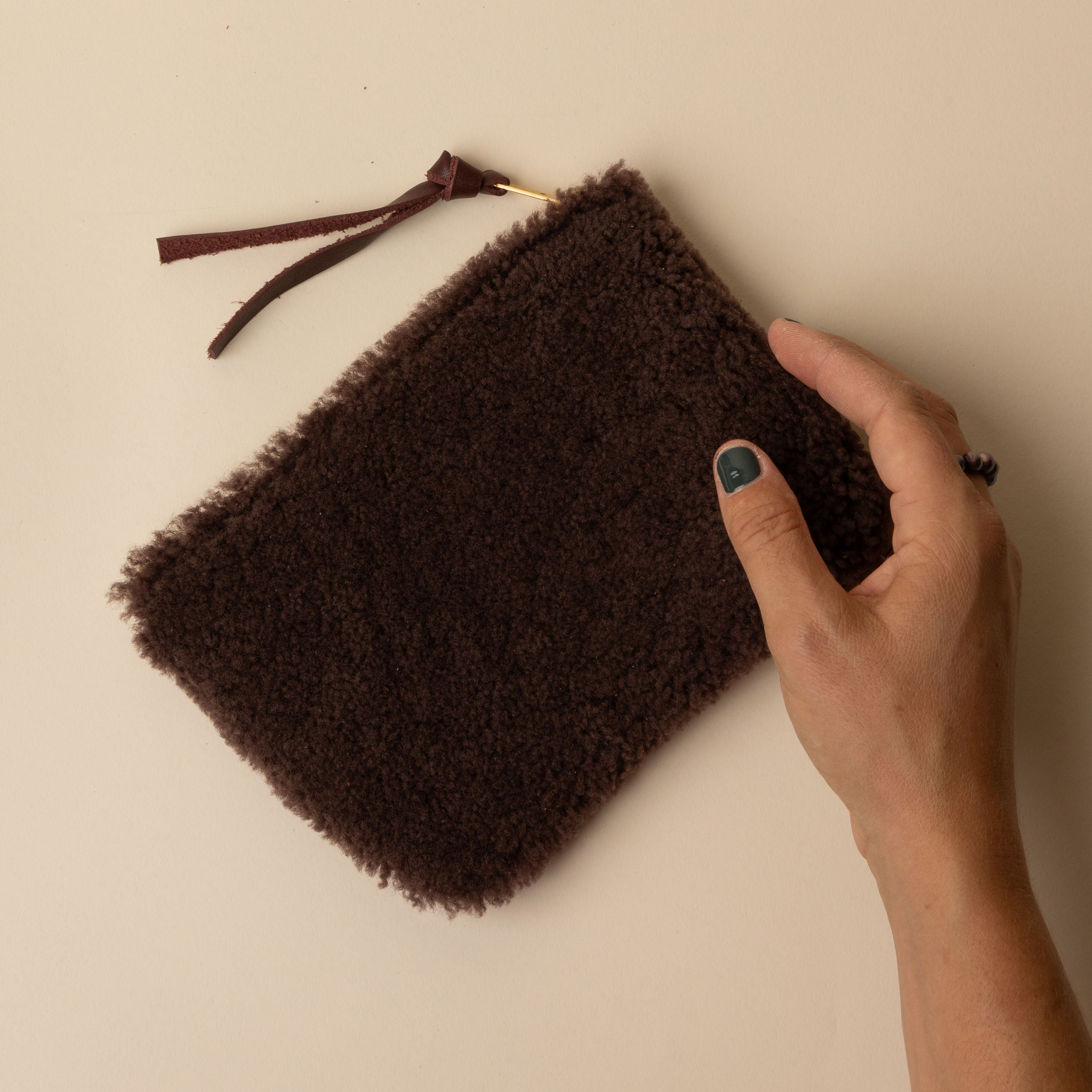 Maroon/Chocolate Lambswool Essential Pouch