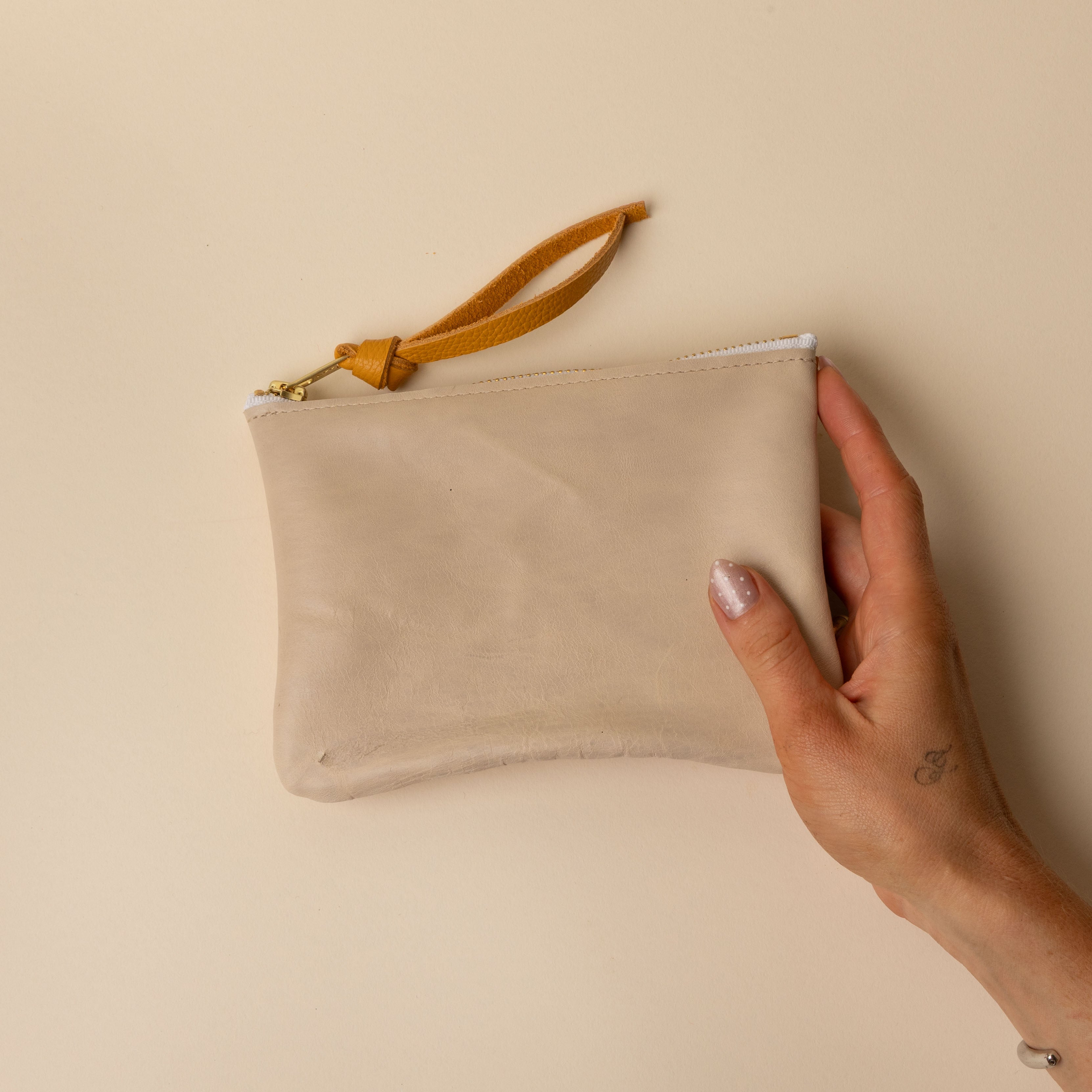Mustard/Oyster White Essential Pouch
