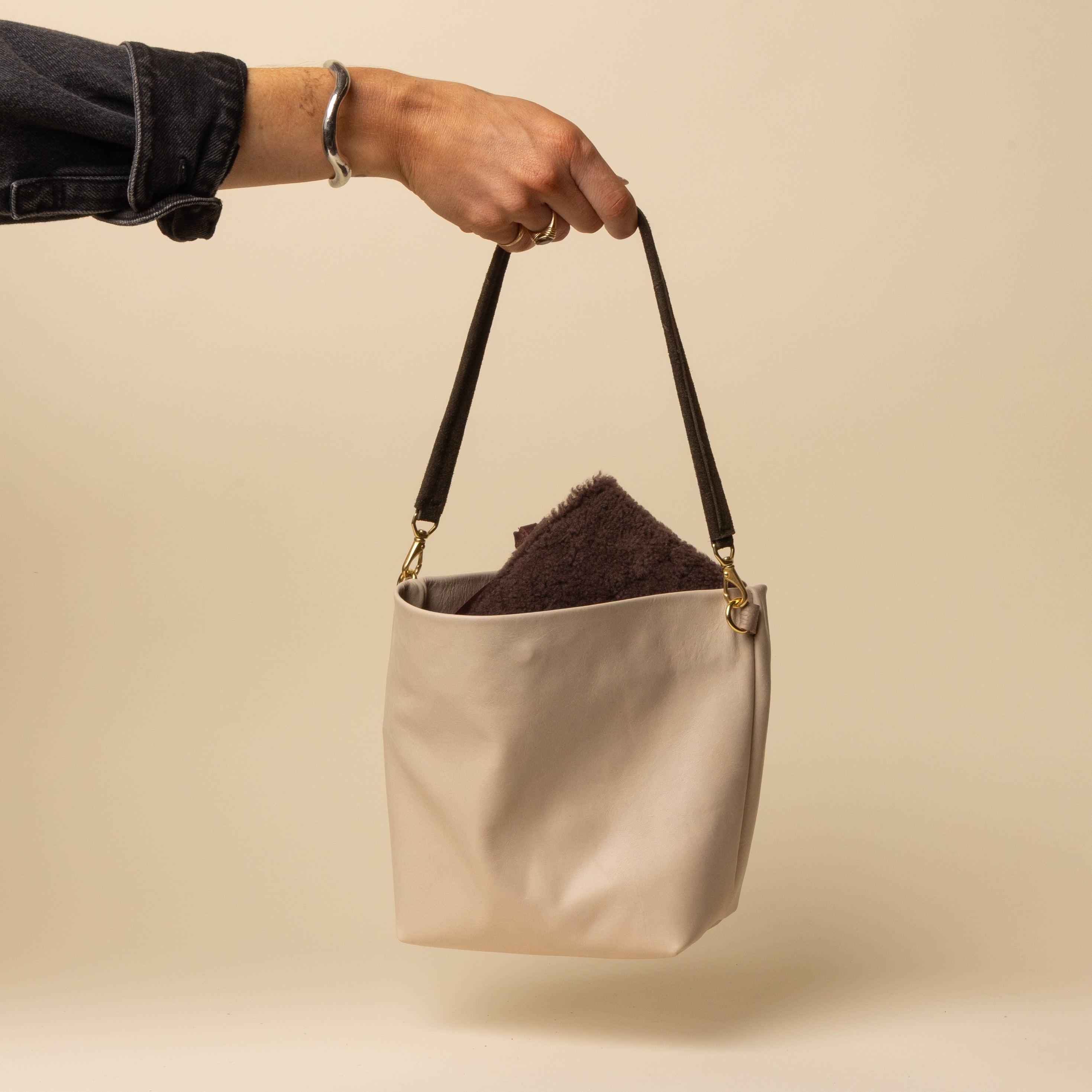 Maroon/Chocolate Lambswool Essential Pouch
