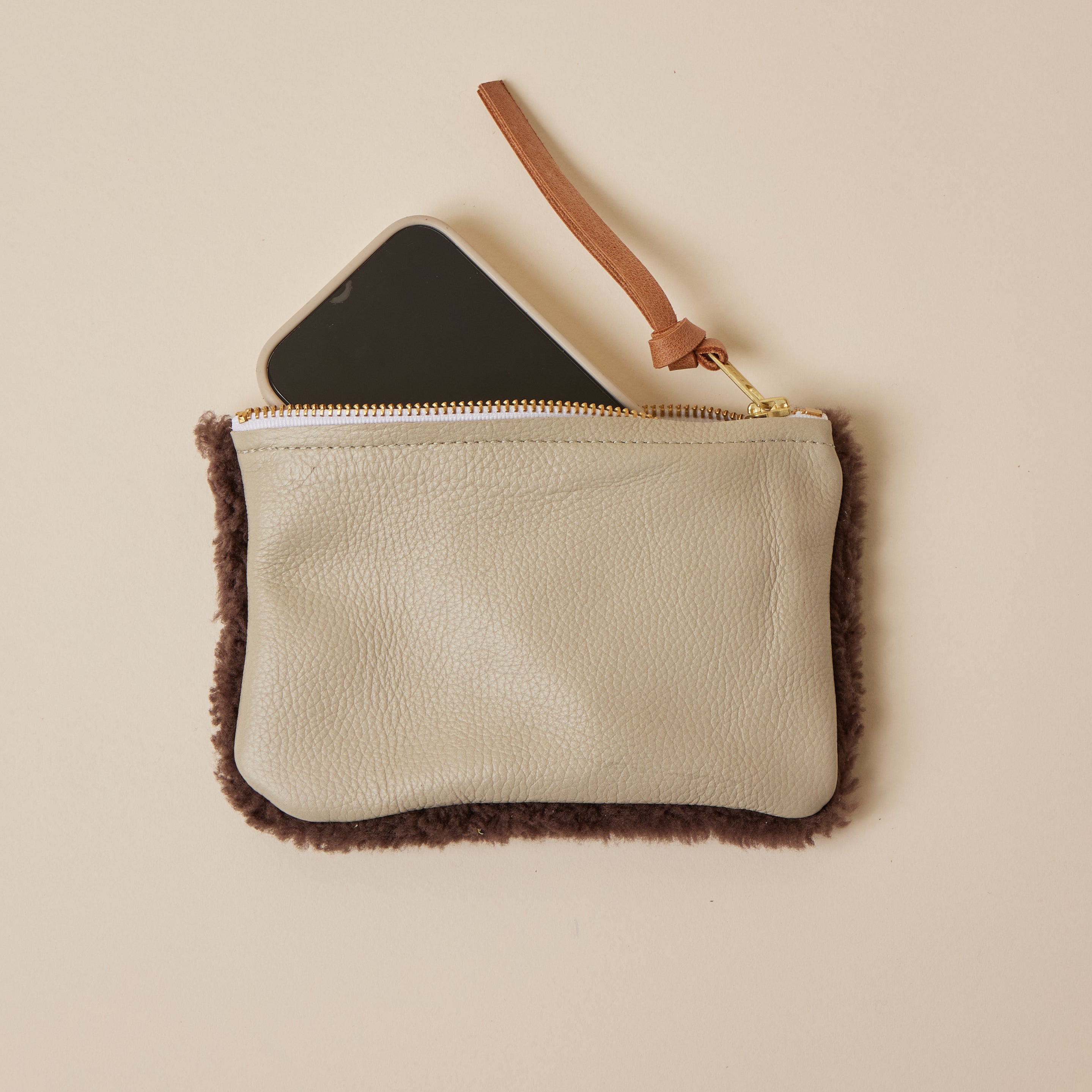 Chocolate Lambswool/Oyster Essential Pouch