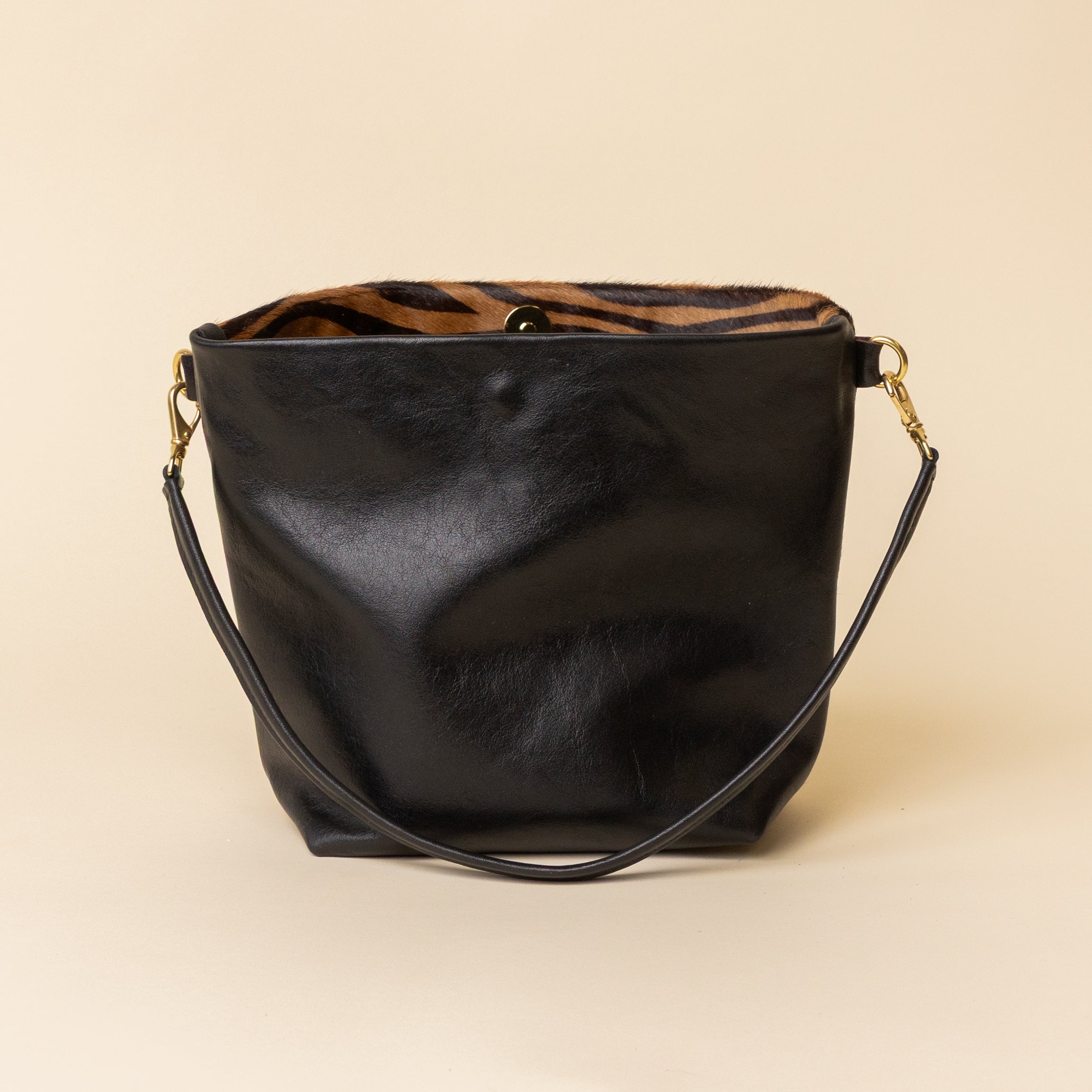 Okapi/Black Party Animal Bucket