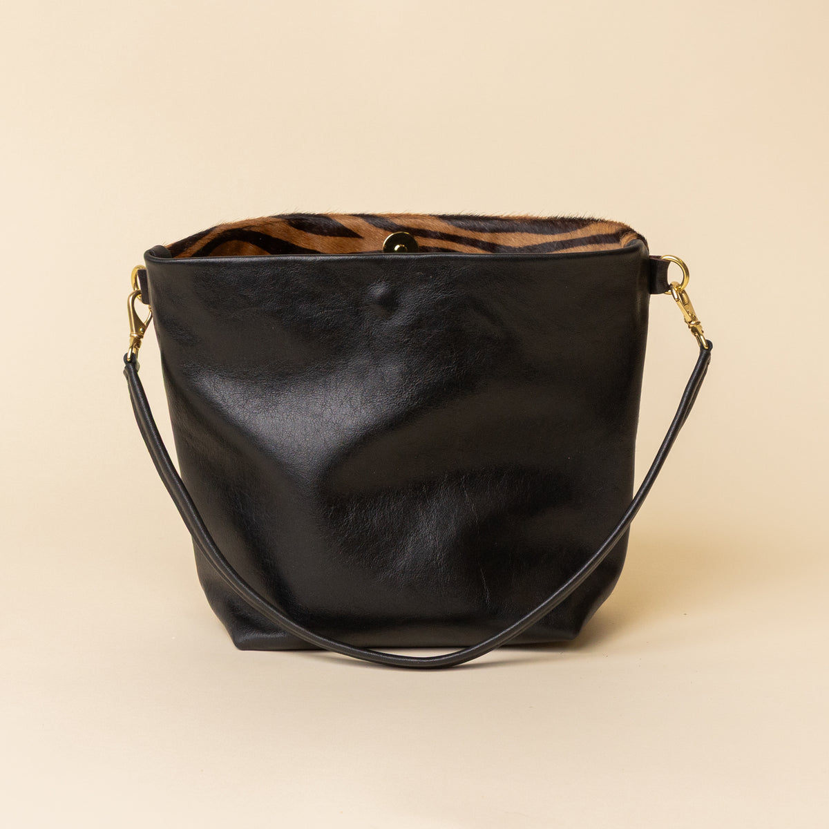 Okapi/Black Party Animal Bucket
