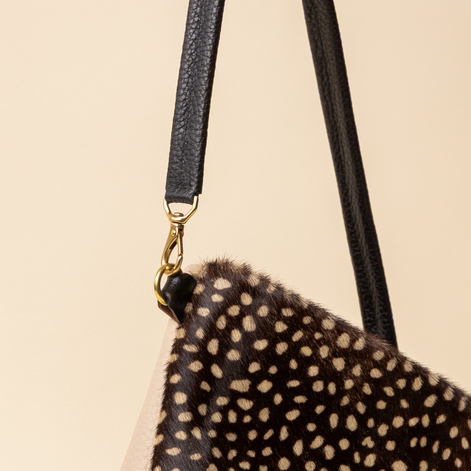 Brown Speckle/Ivory Pebble Grain Party Animal Bucket