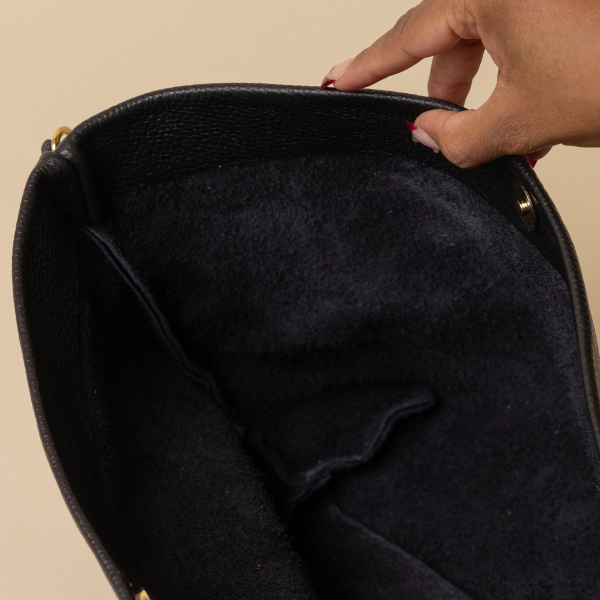 Black Pebble Grain Big Sister Bucket