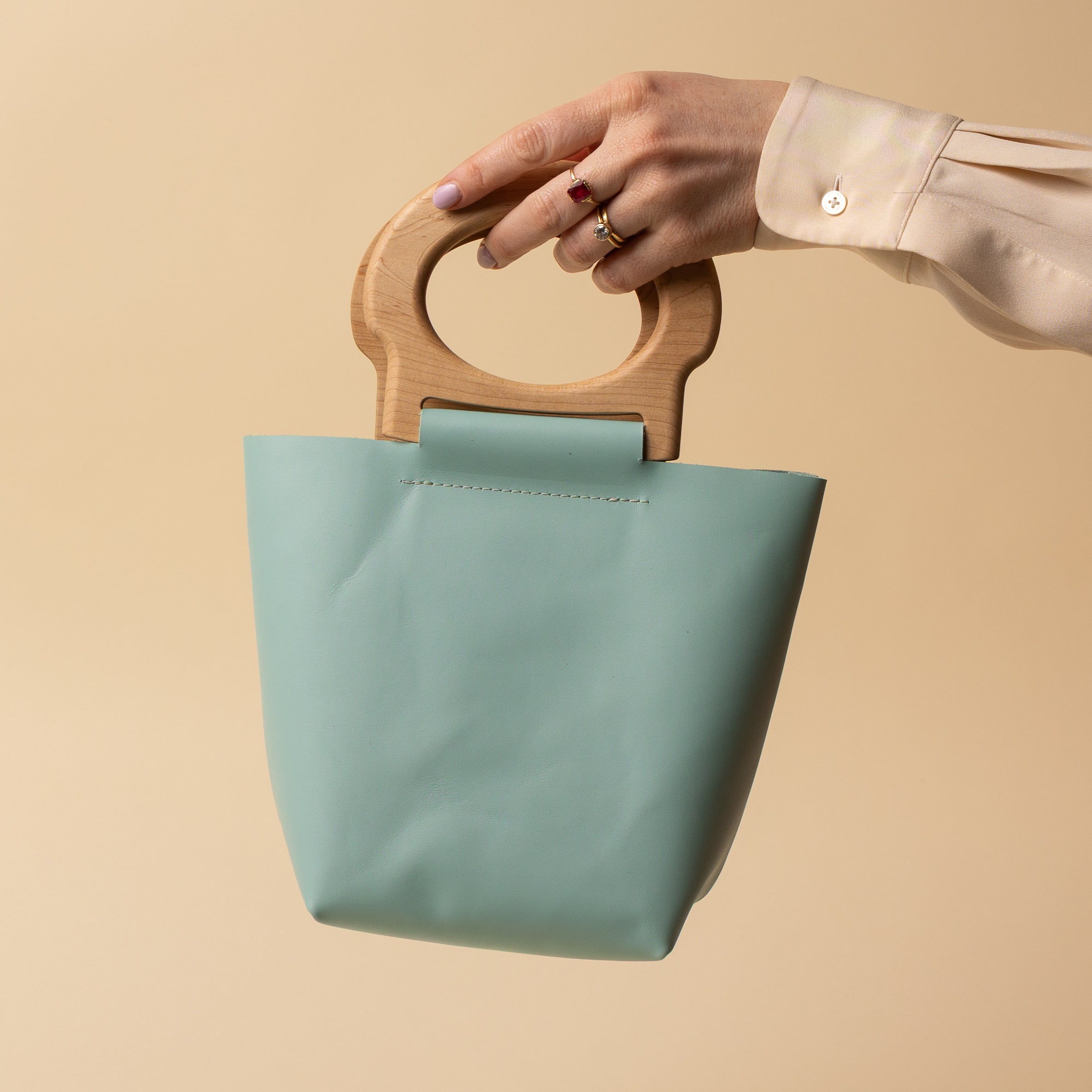 Robin's Egg/White Maple Mini Picnic Tote
