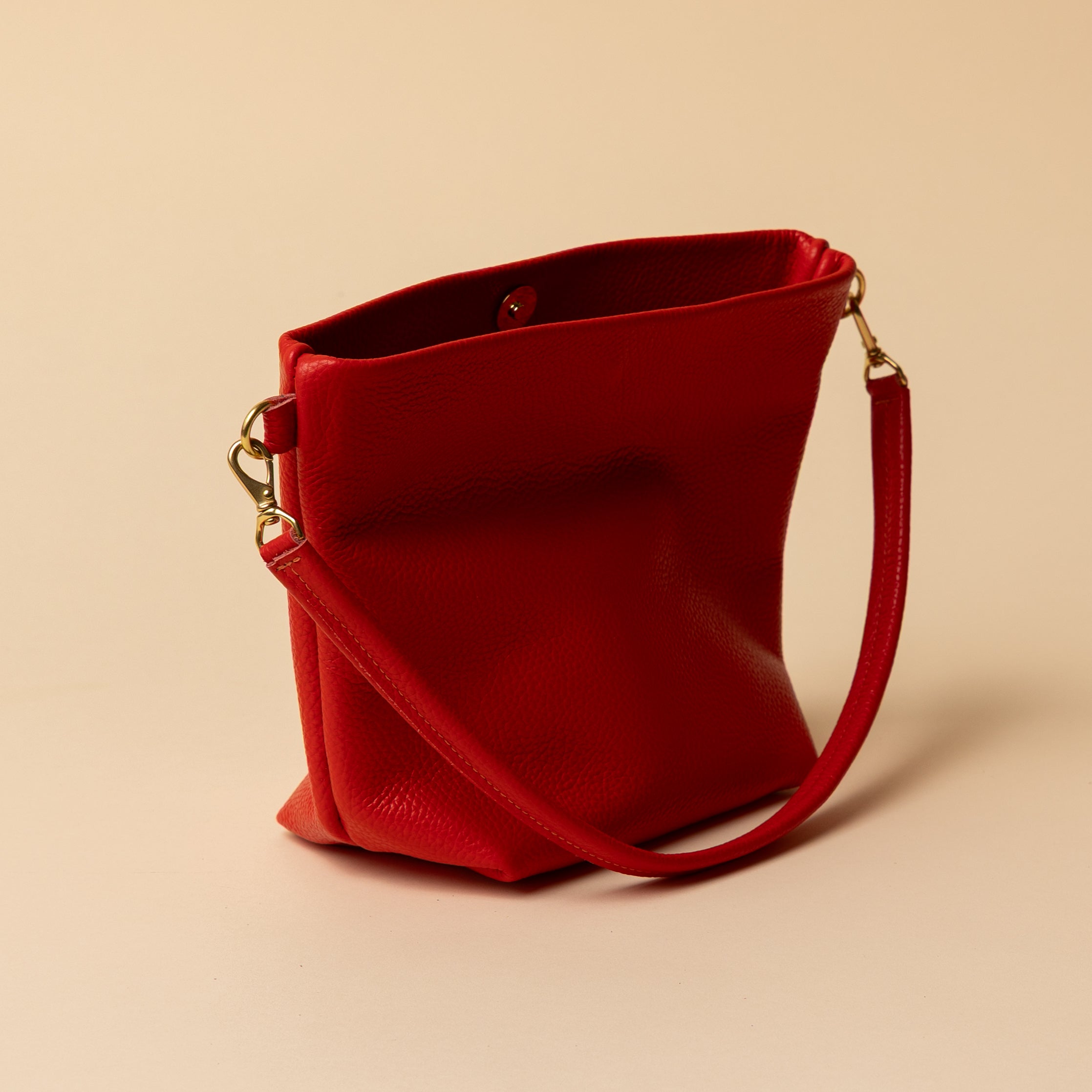 Red Party Bucket