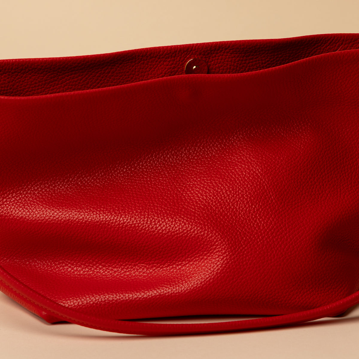 Red Big Sister Bucket