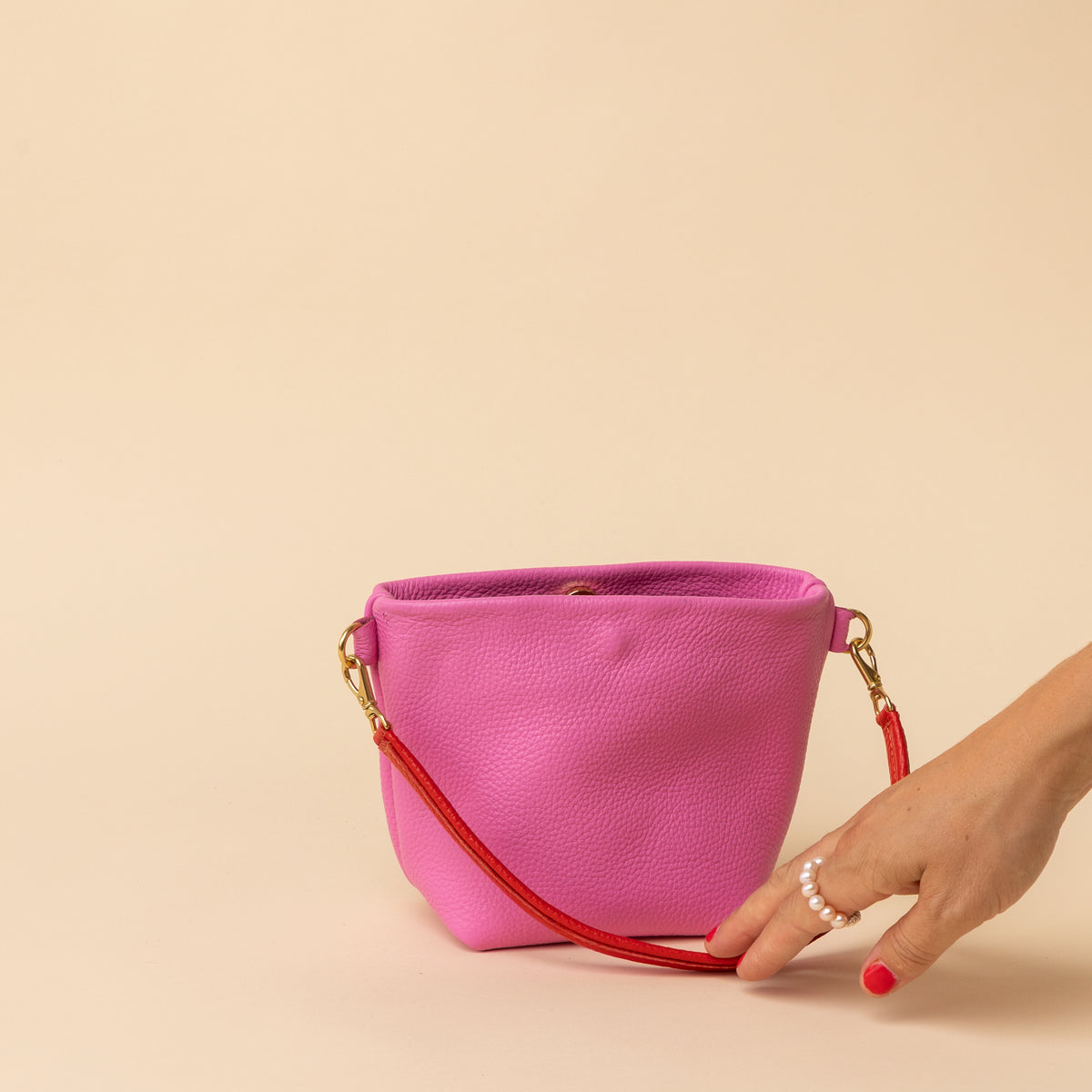 Bubblegum Little Sister Bucket