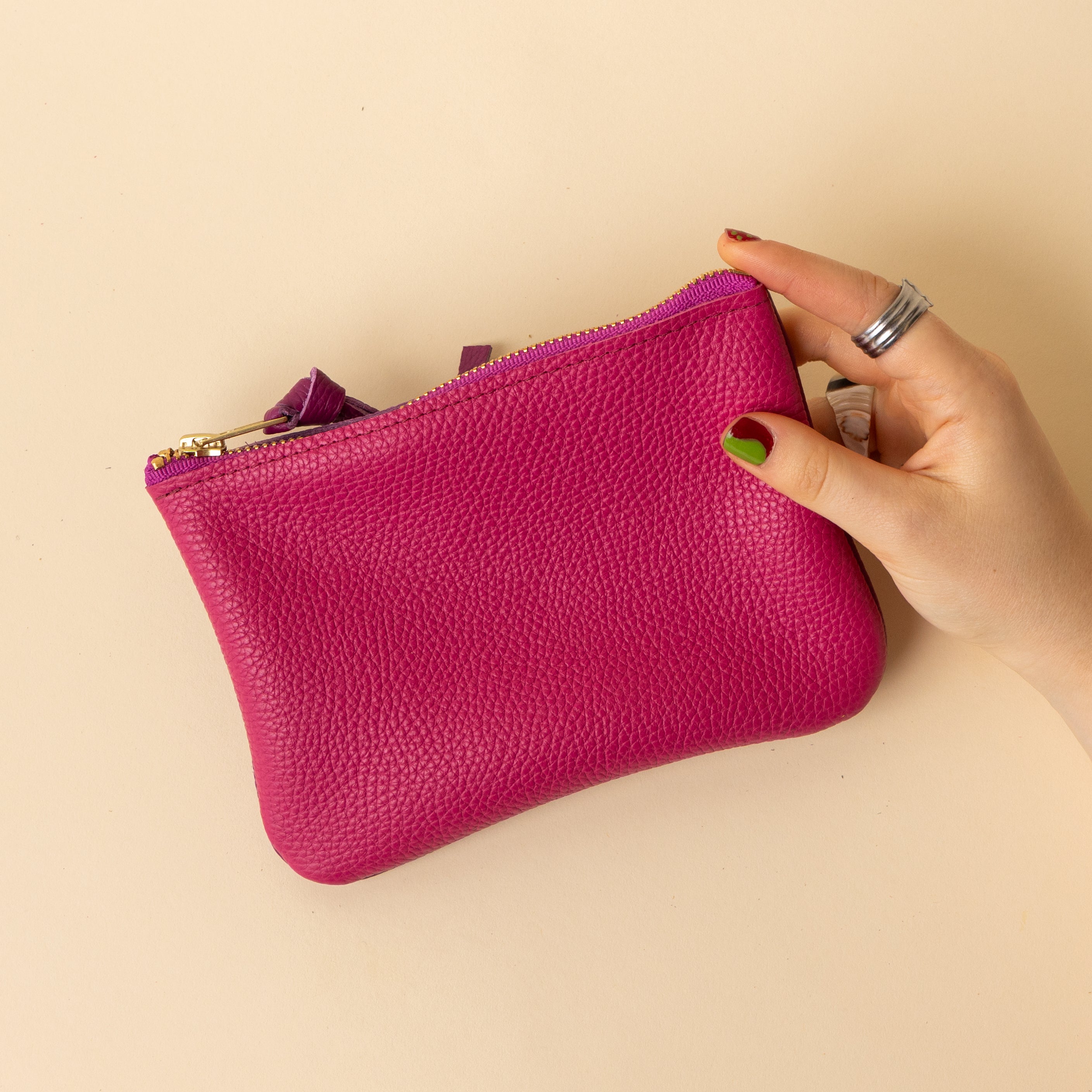 Dragonfruit/Magenta Essential Pouch