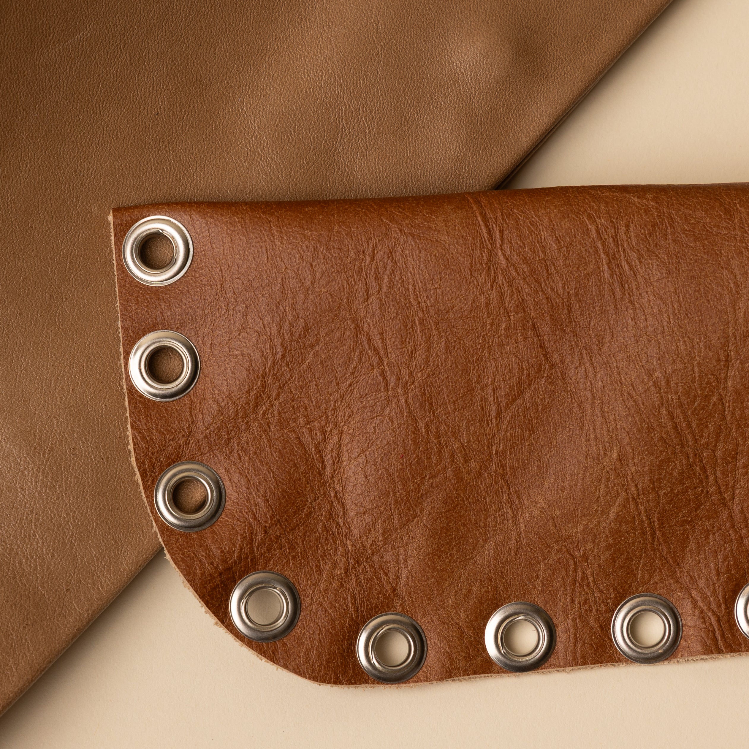 CAMEL/SILVER SLEEVE