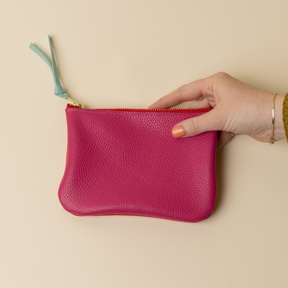 Dragonfruit/Red Essential Pouch