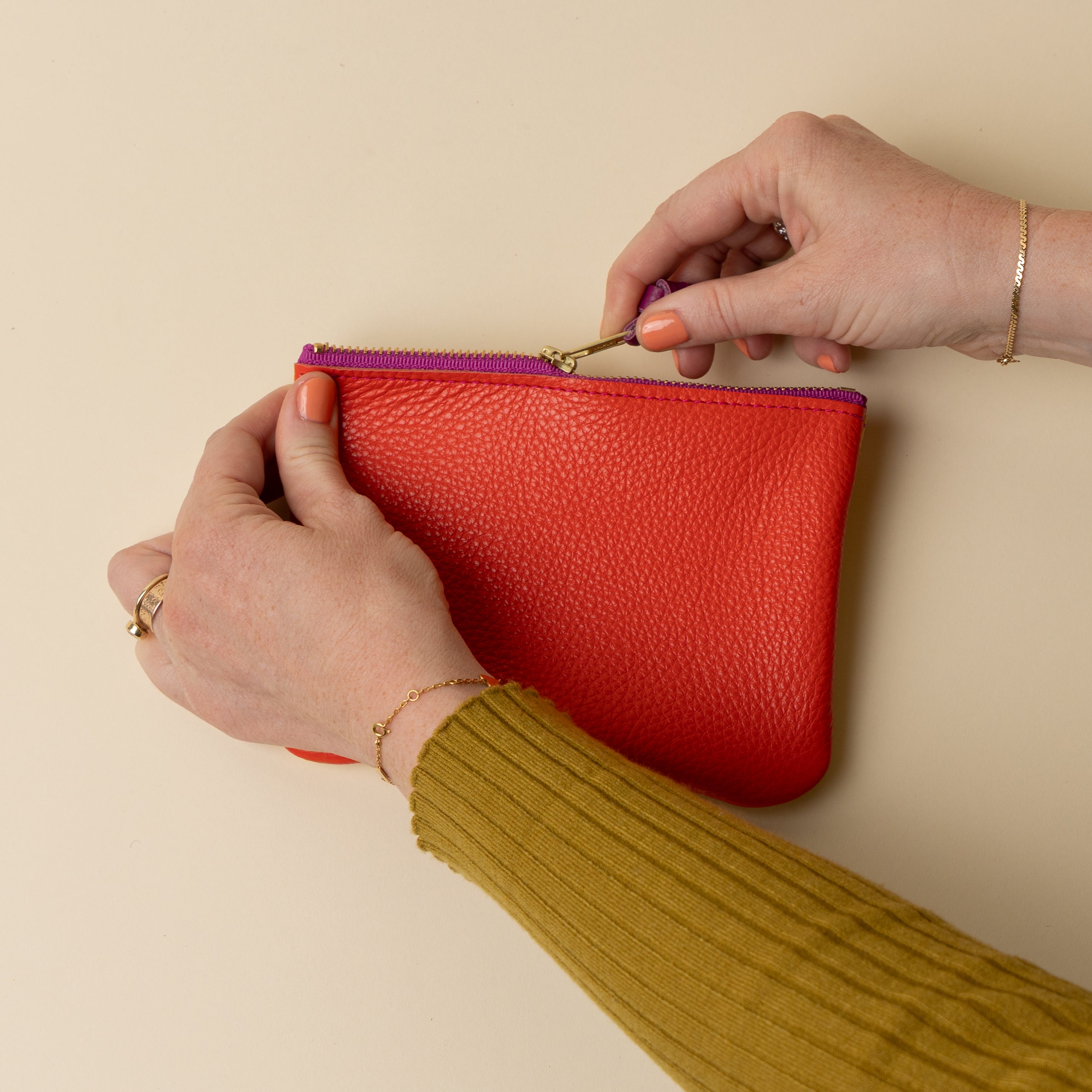Rorange/Canary Essential Pouch