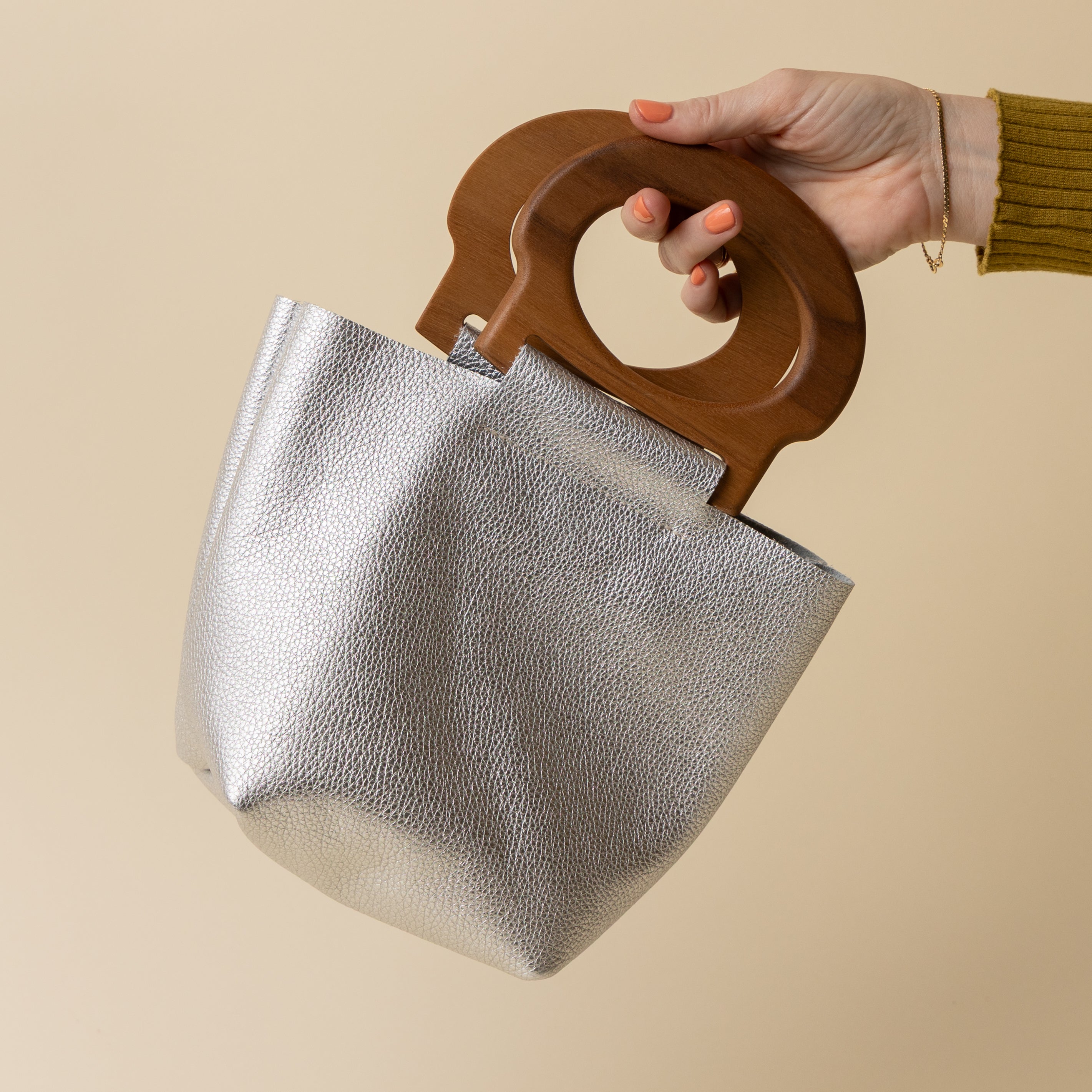 Metallic Silver/Walnut Mini Picnic Tote