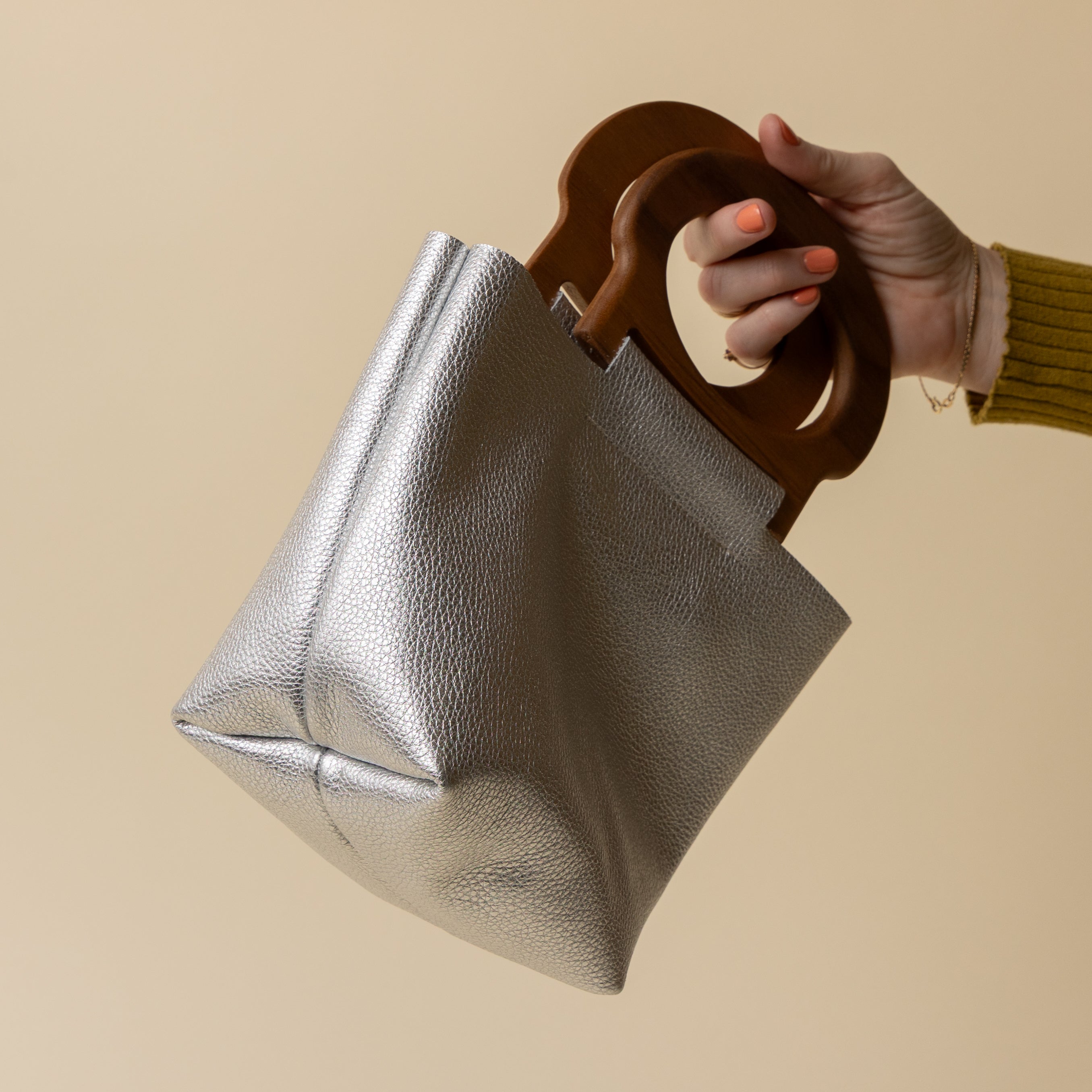 Metallic Silver/Walnut Mini Picnic Tote