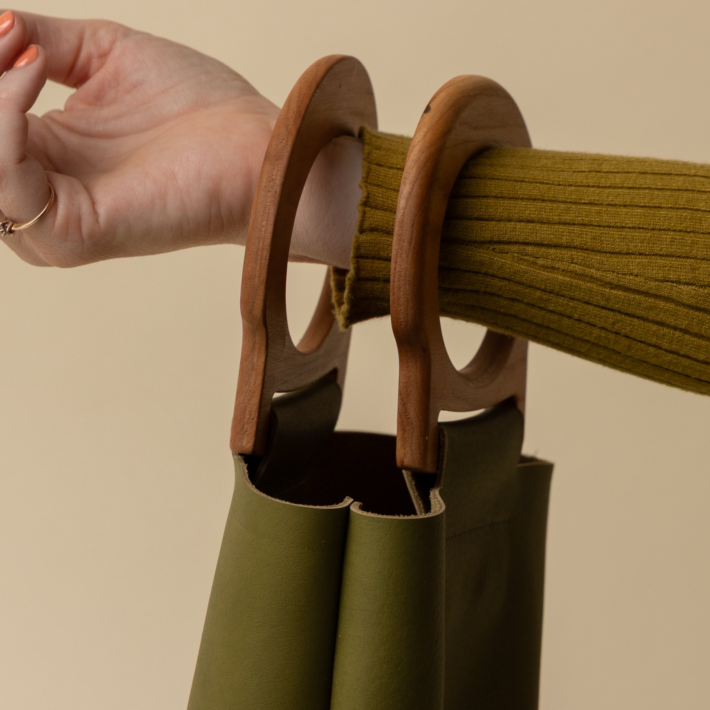Tarragon/Cherry Mini Picnic Tote