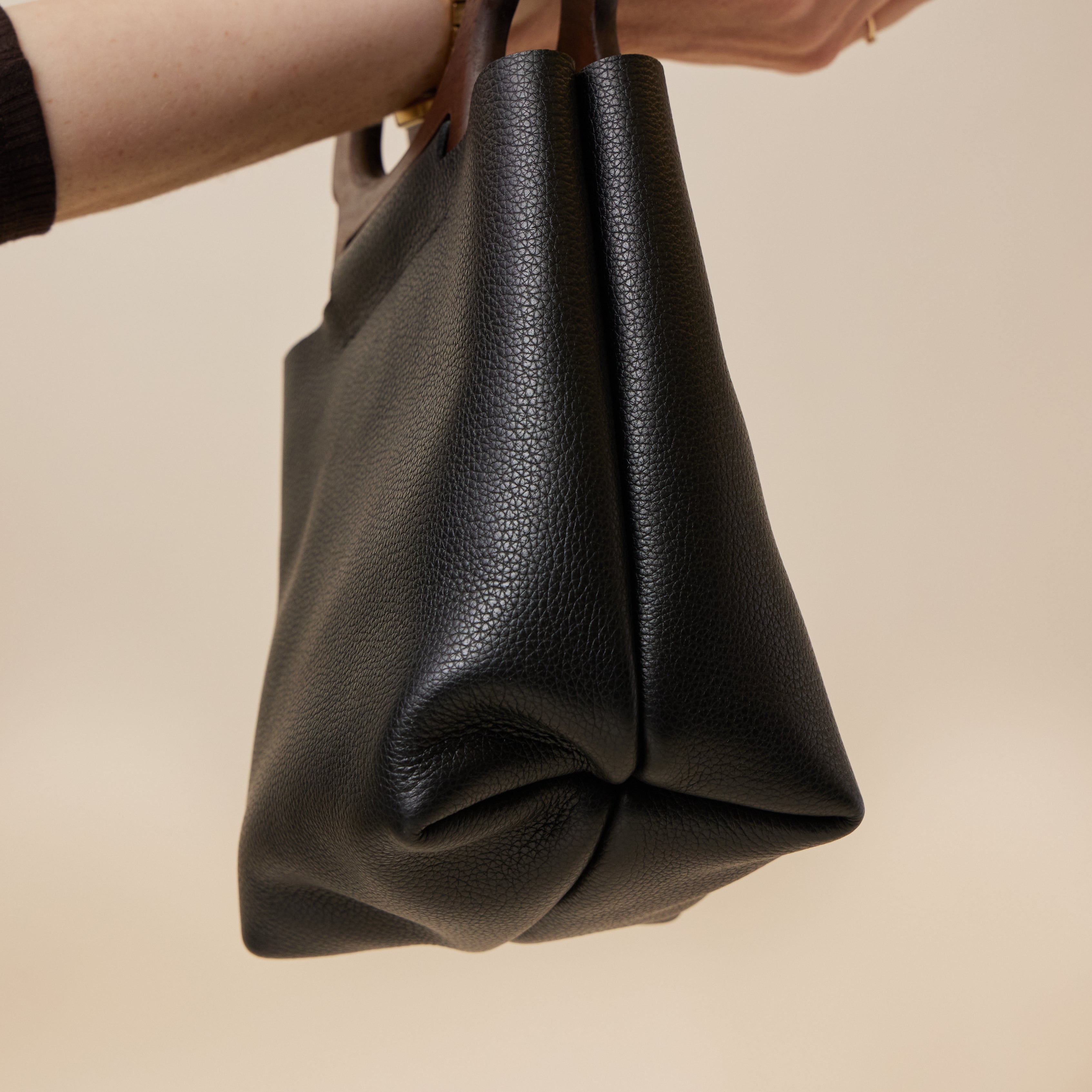 Black/ Walnut Mini Picnic Tote