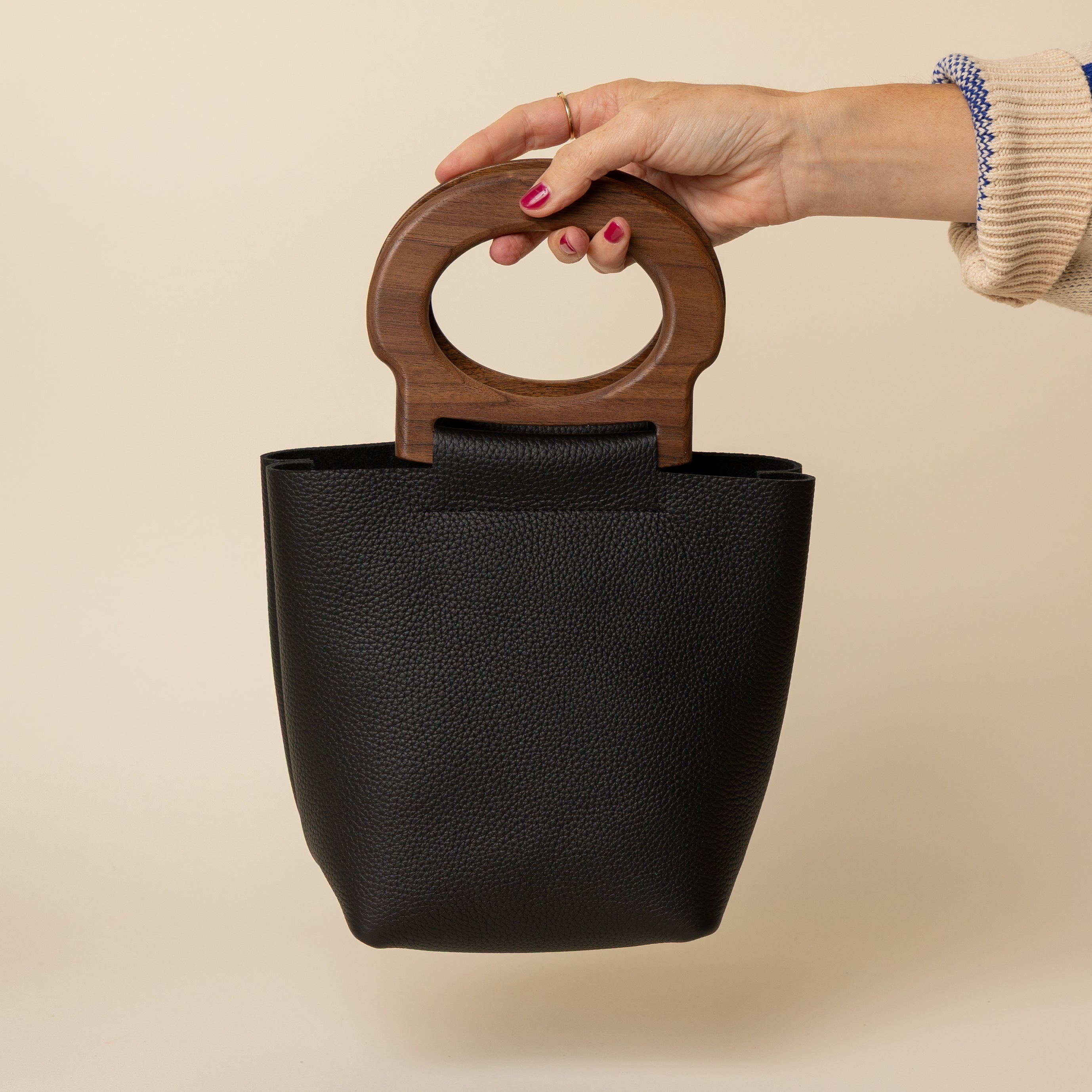 Black/Walnut Mini Picnic Tote