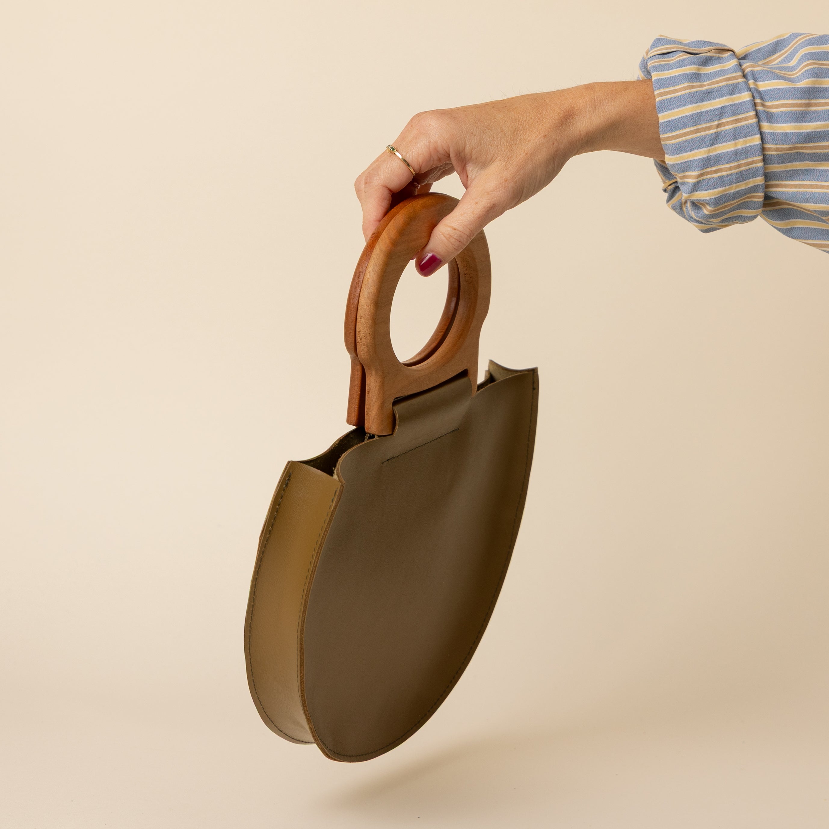 Caper Green/Cherry Crescent Woodie