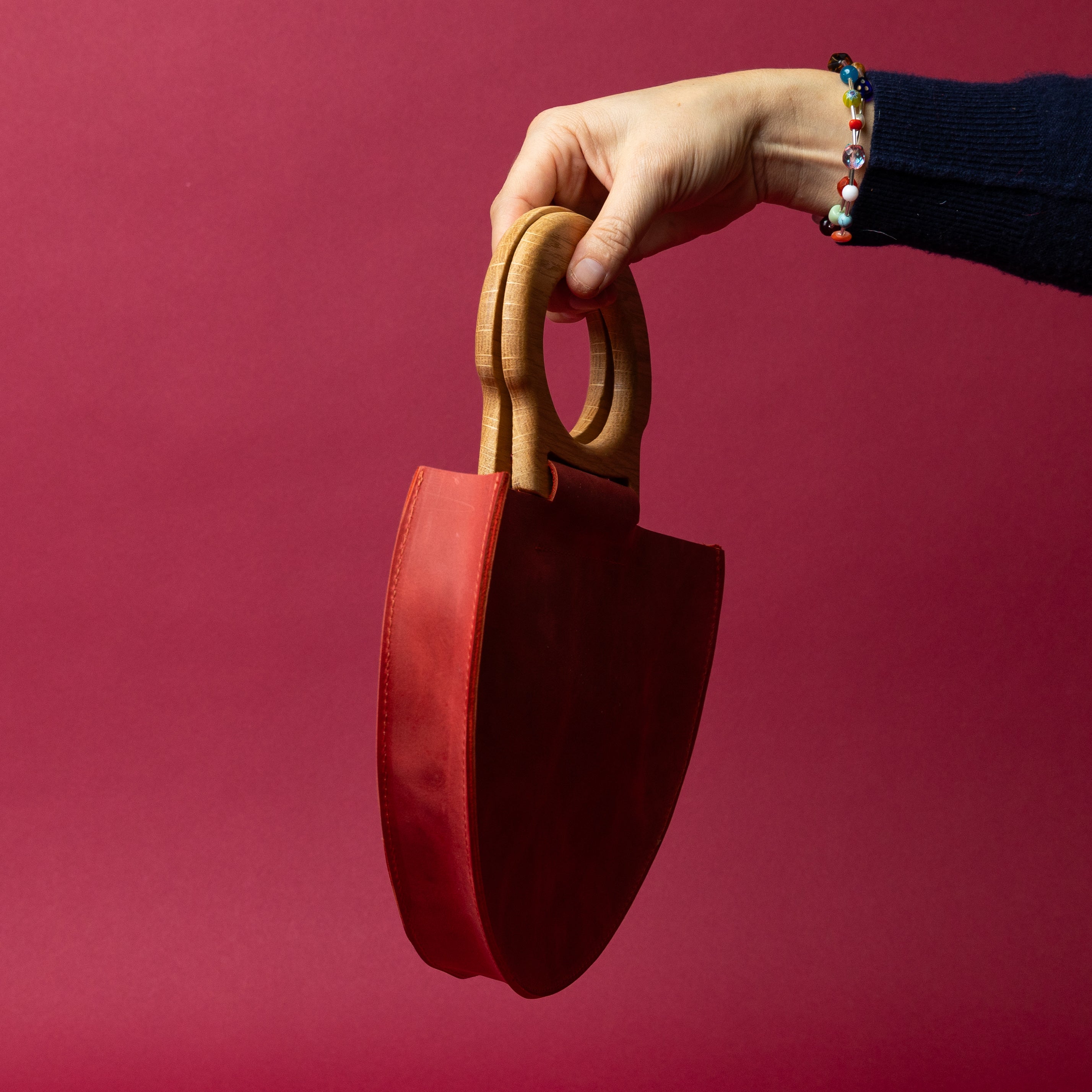 Amaryllis/Oak Crescent Woodie