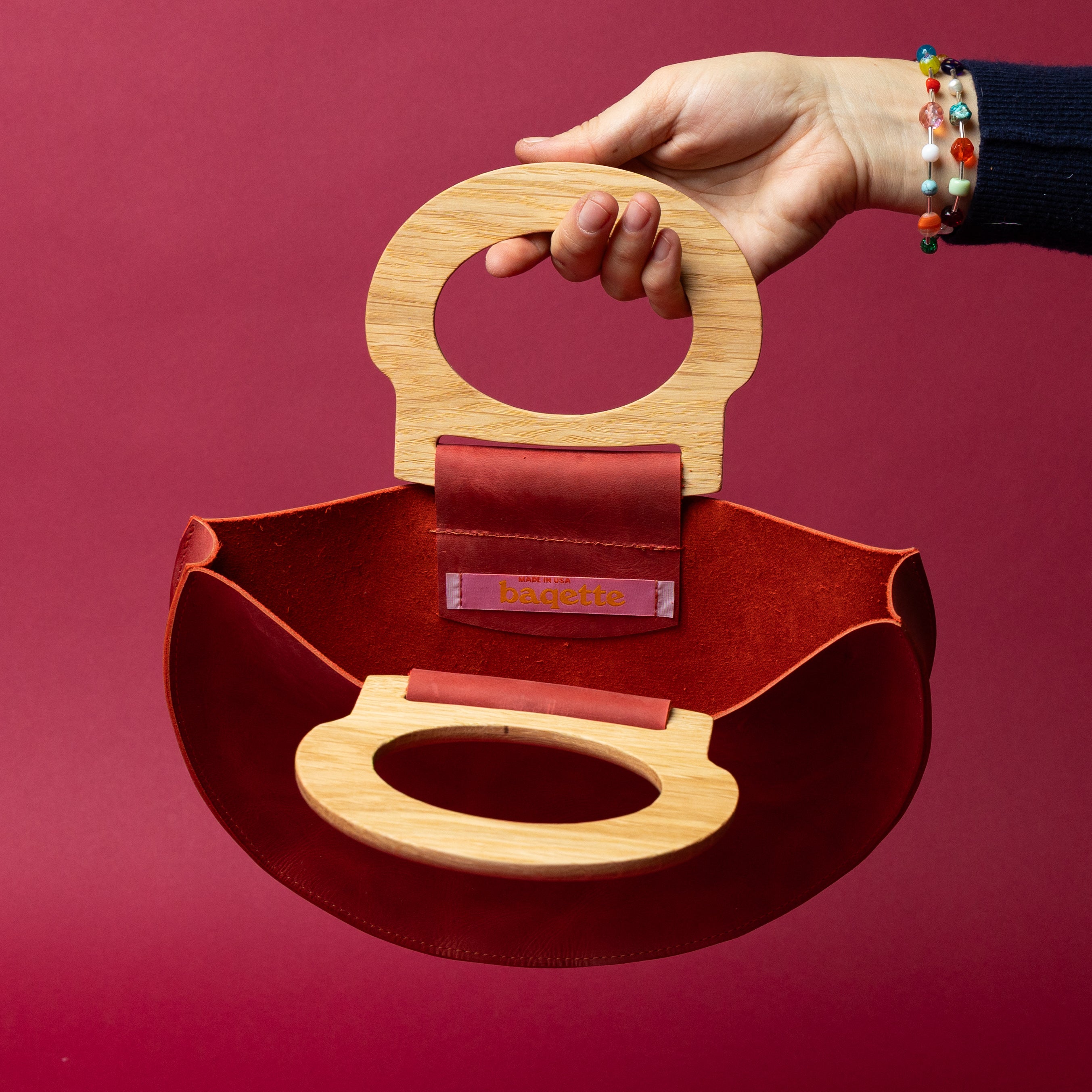 Amaryllis/Oak Crescent Woodie