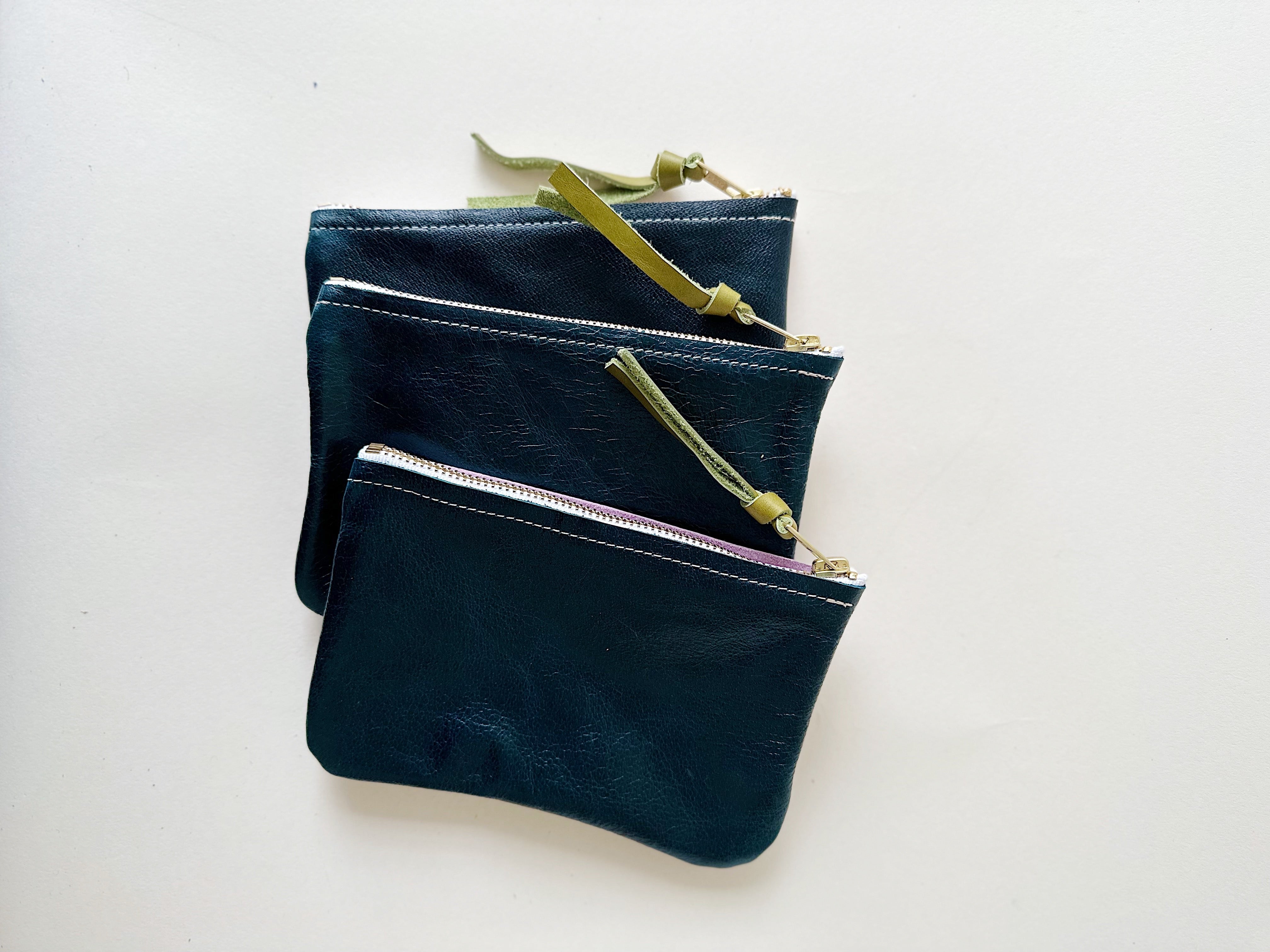 Lilac/Shiny Teal Essential Pouch