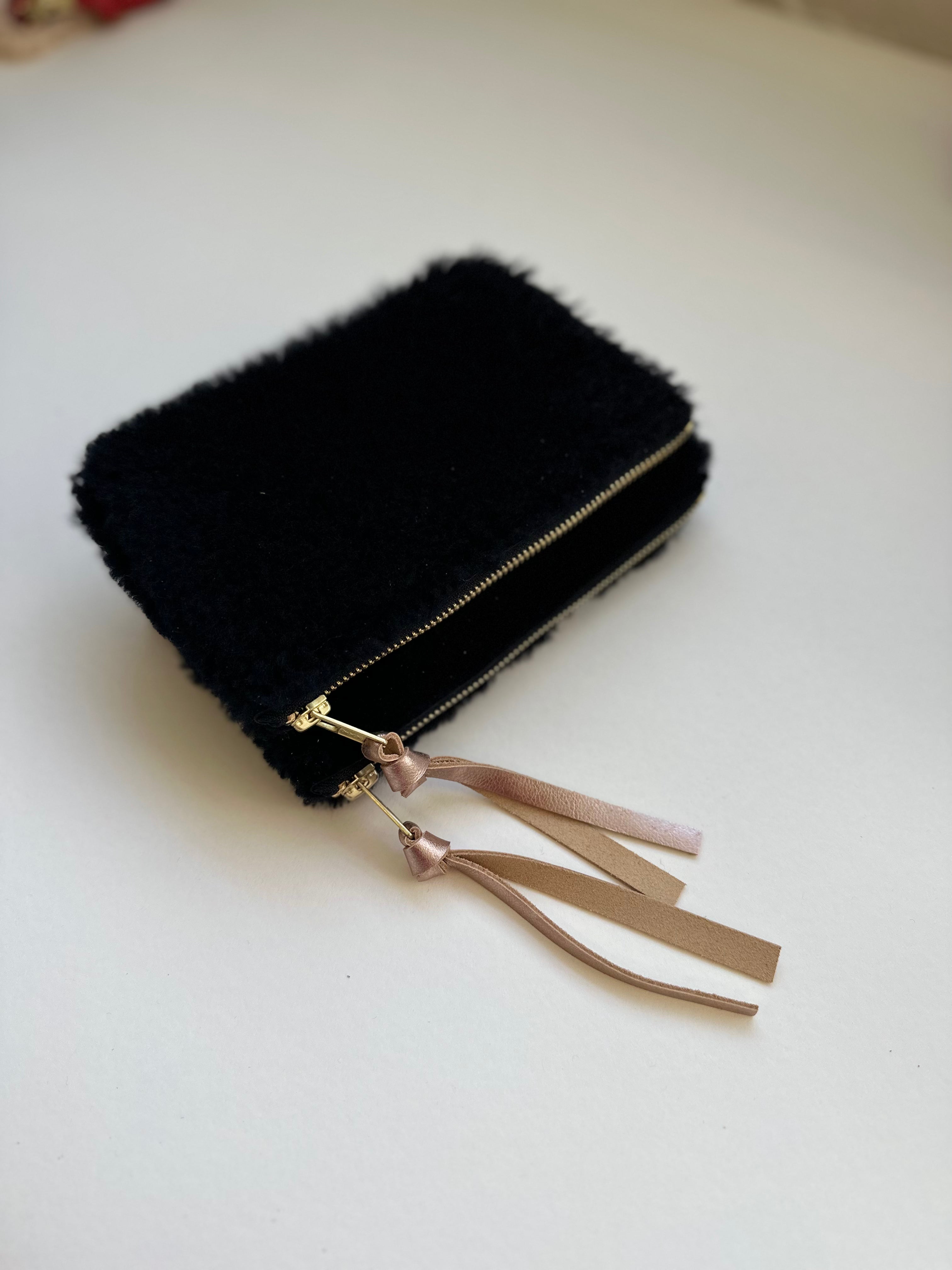Deep Navy Lambswool Essential Pouch